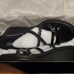 NWT Skechers Wedges Sz 10
